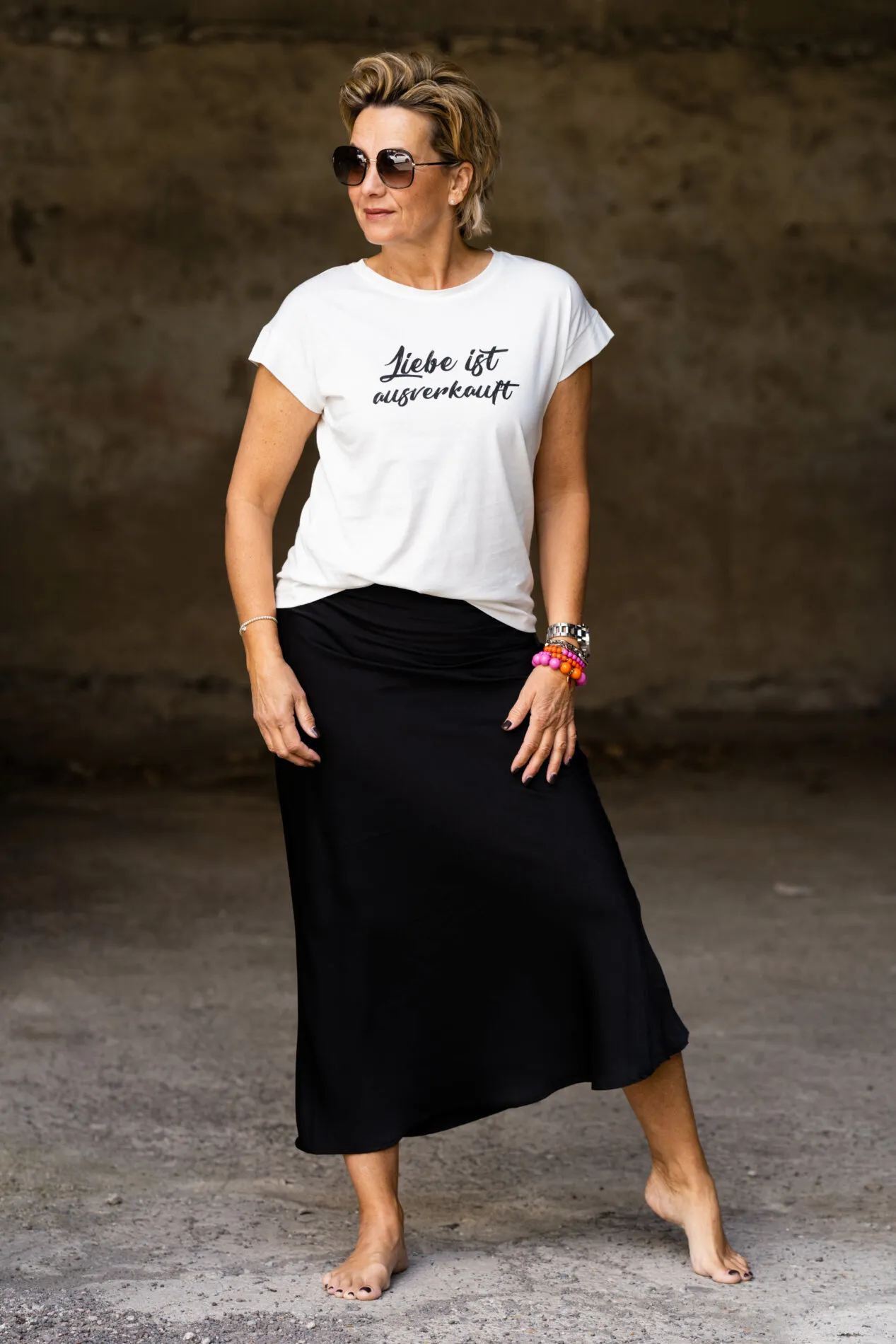 FRAUENSACHE – Statement Shirt “LIEBE IST …” (ST16)