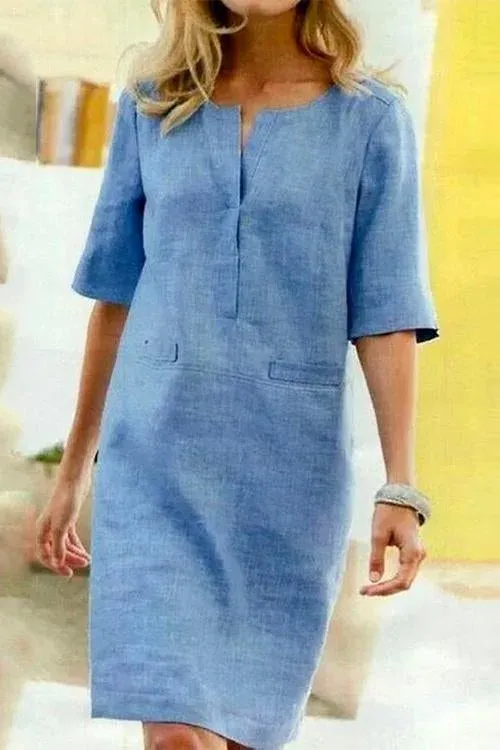 Kurzärmliges, gerades Kleid aus Baumwolle und Leinen